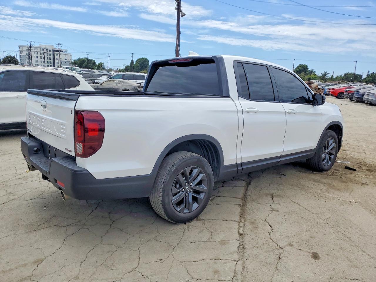 2025 Honda Ridgeline Sport - Фото 3