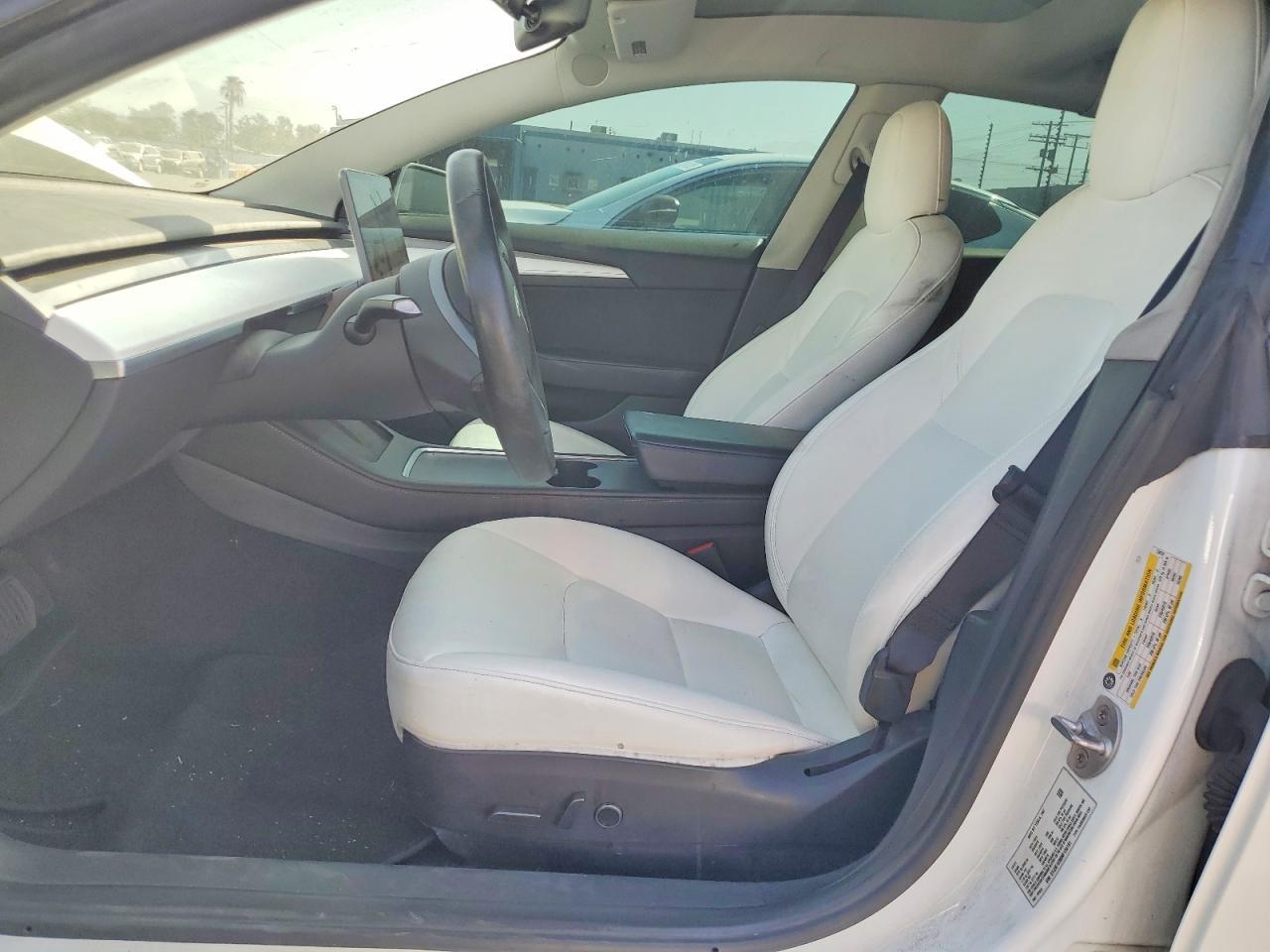 2022 Tesla Model 3 - Image 7