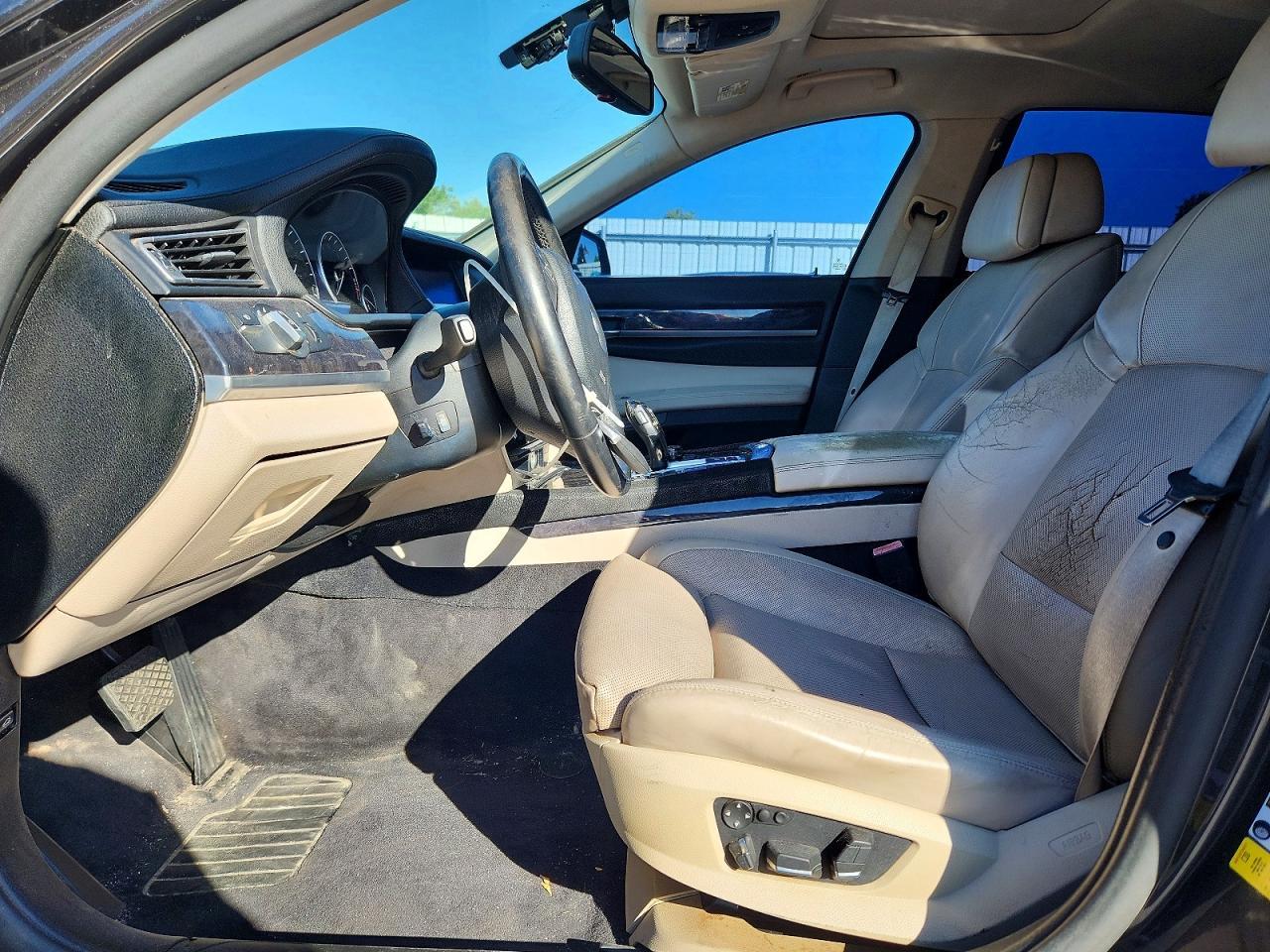 2009 BMW 750 Li - Image 7
