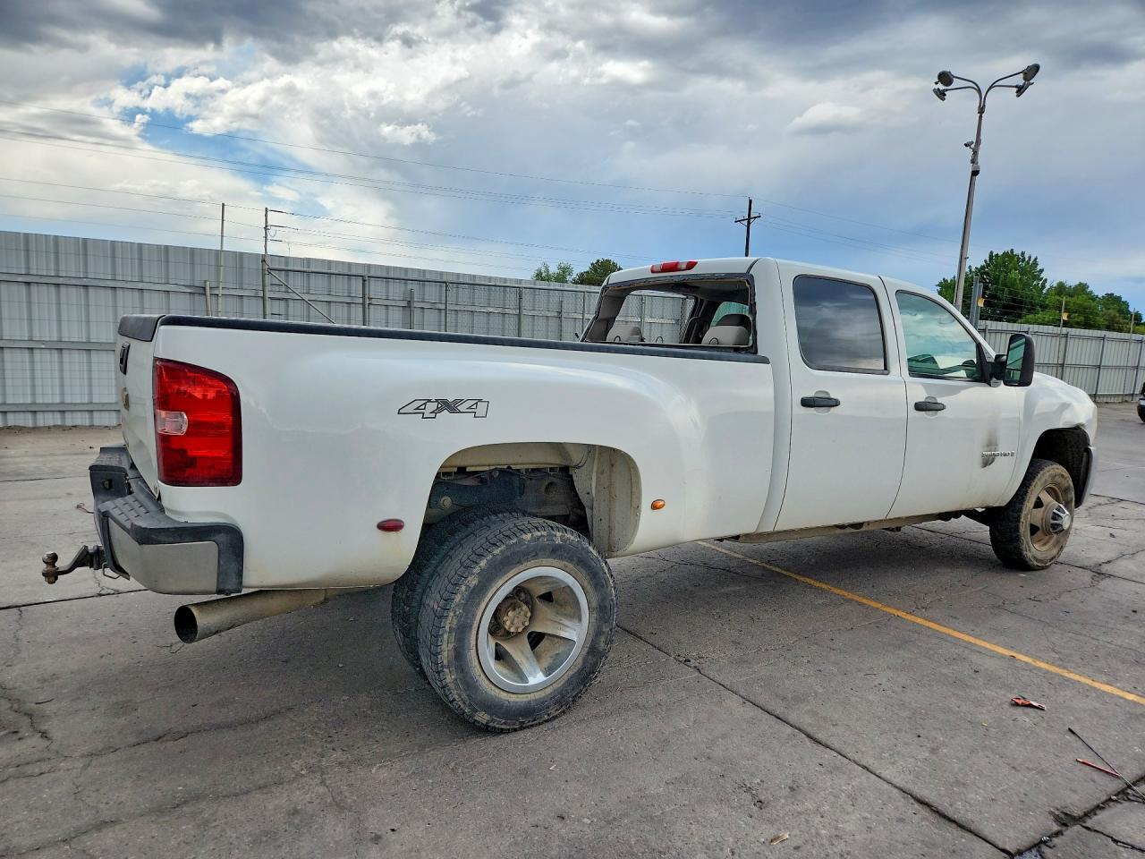 2007 Chevrolet Silverado K3500 - Фото 3
