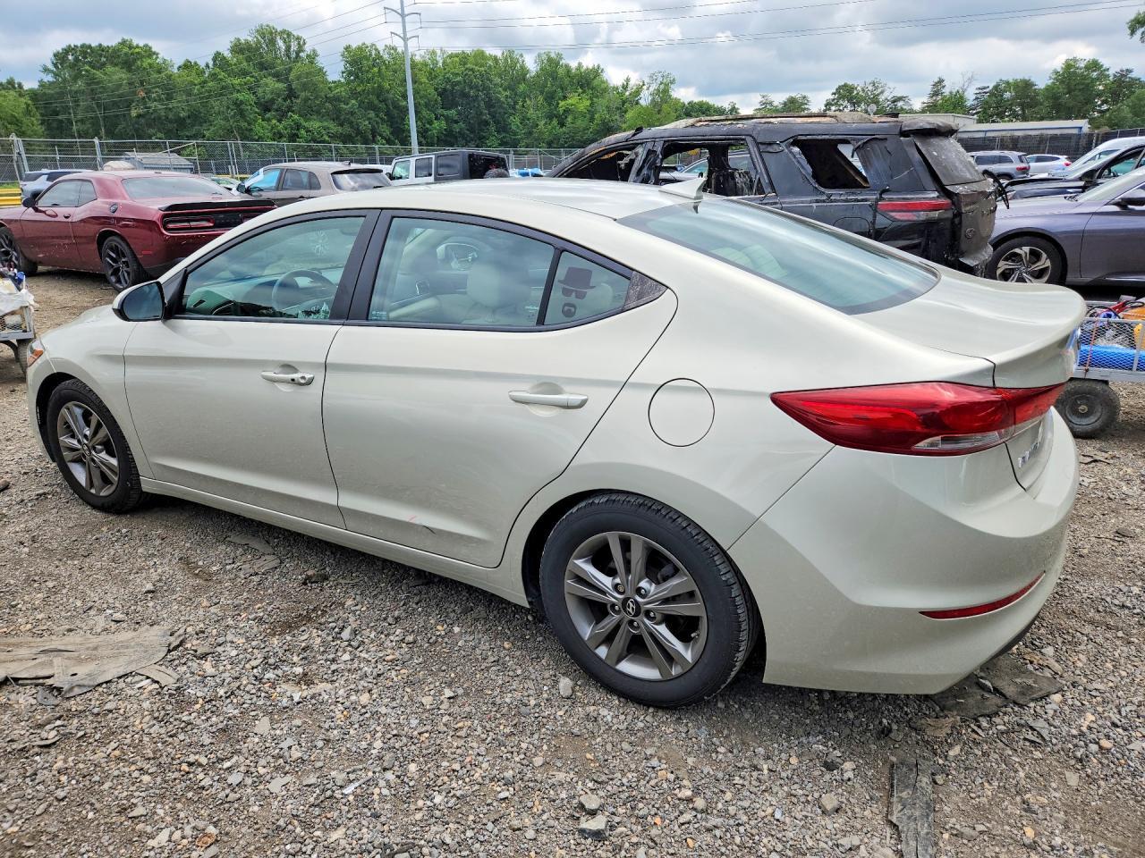 2018 Hyundai Elantra Value Edition - Фото 2