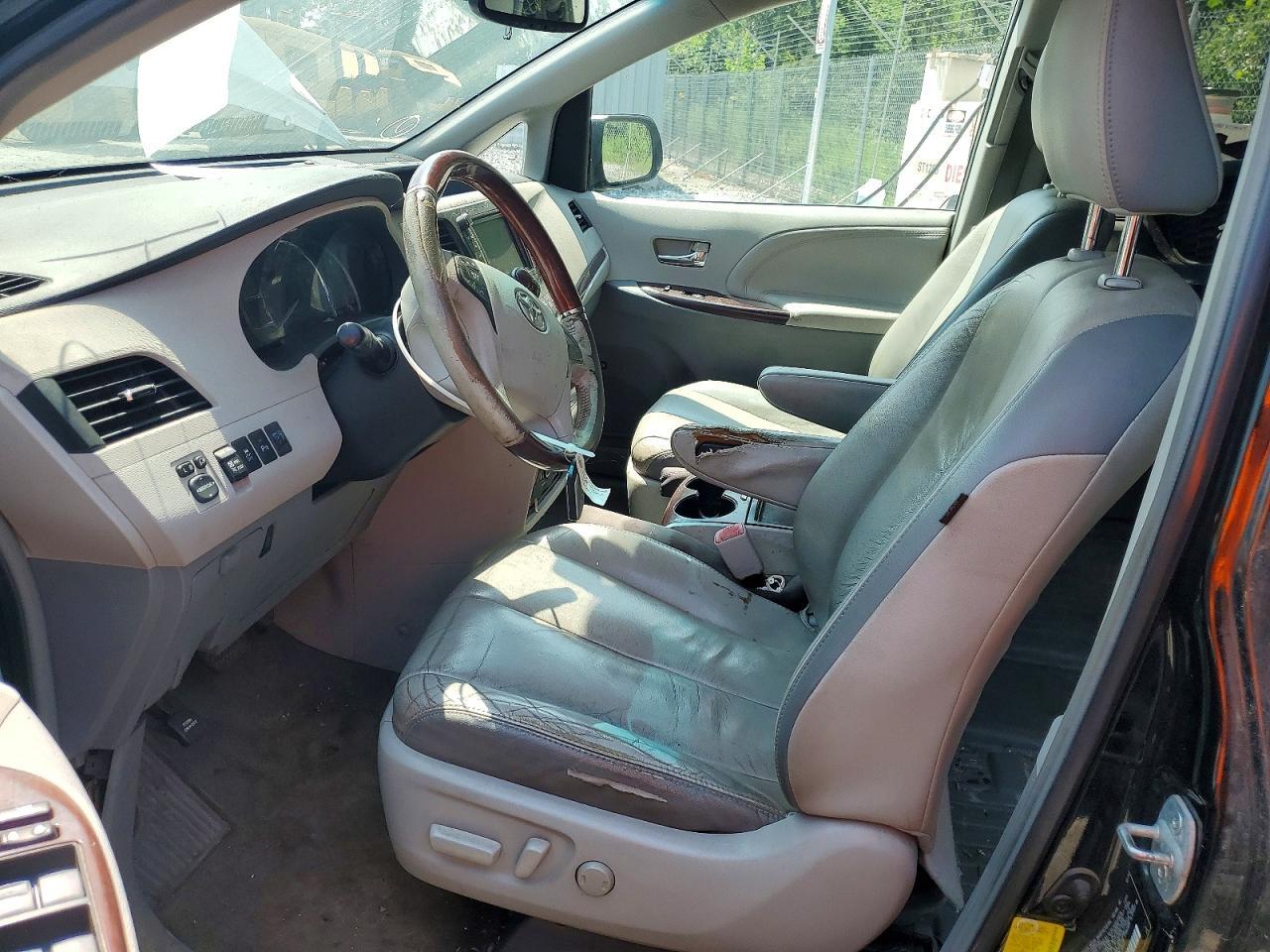 2012 Toyota Sienna Xle - Фото 7