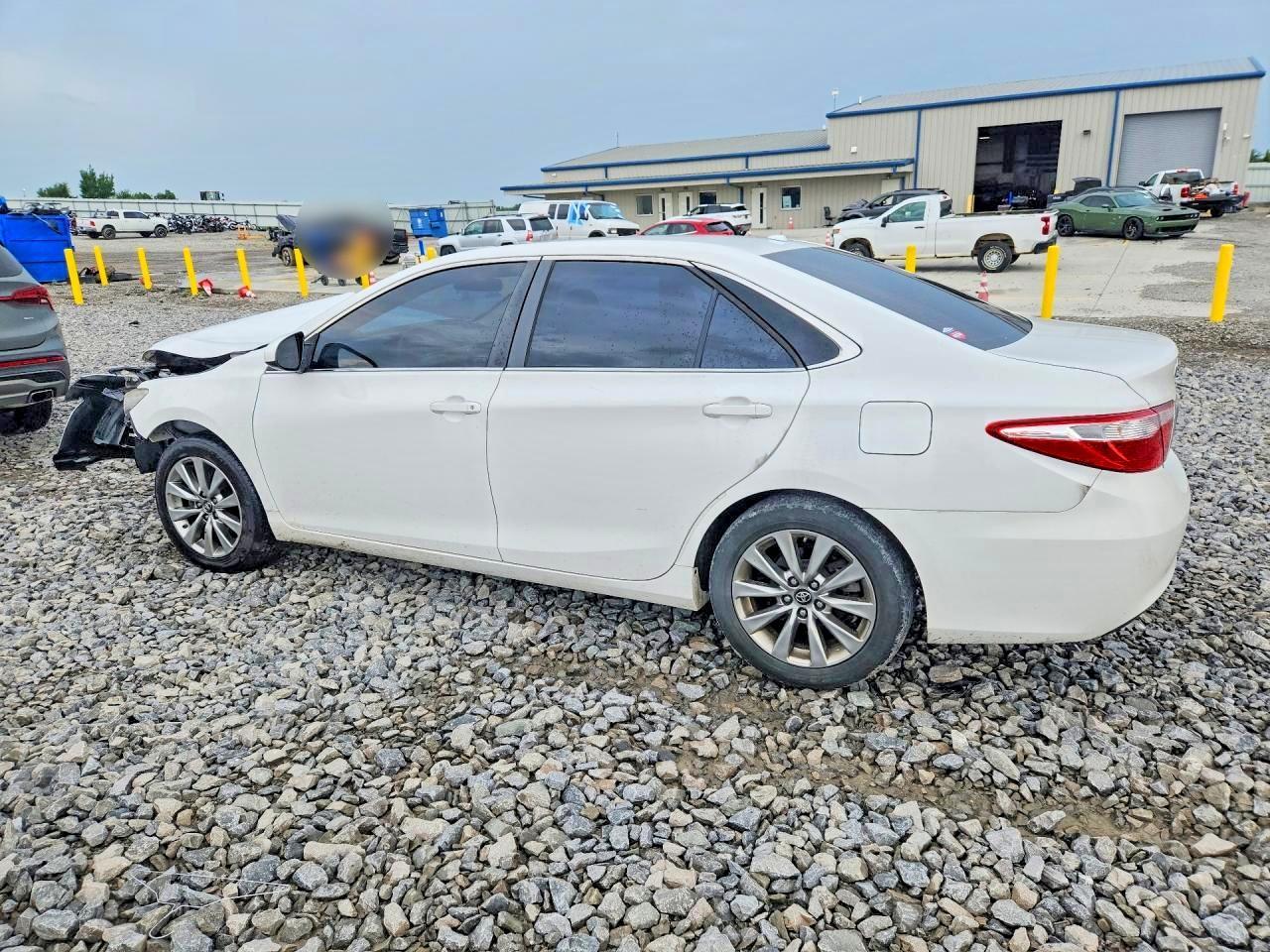 2017 Toyota Camry Xle - Фото 2