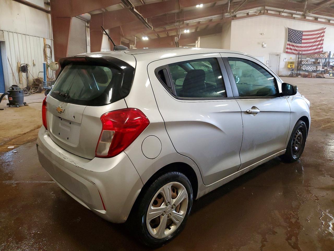 2019 Chevrolet Spark Ls - Фото 3
