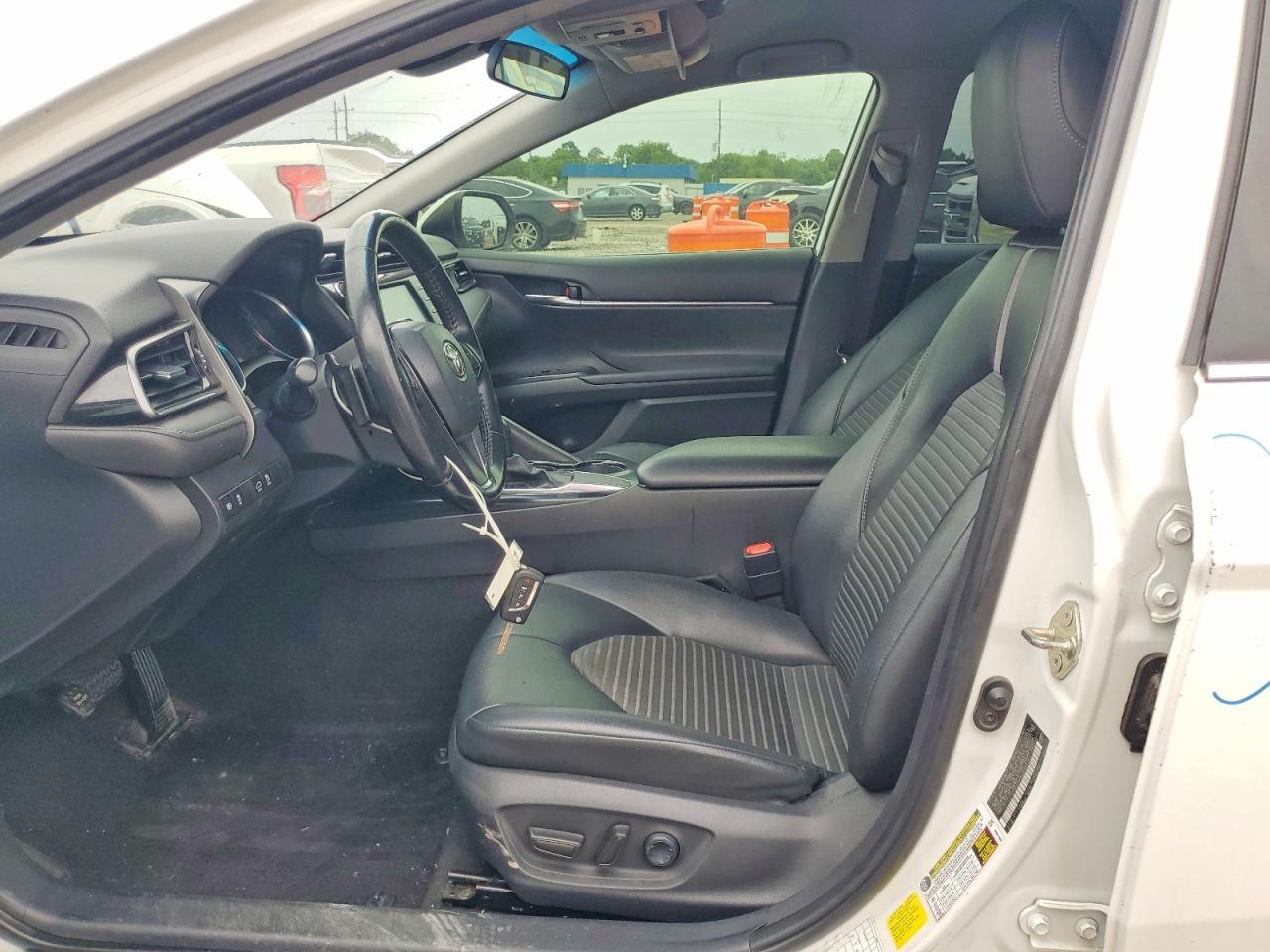 2020 Toyota Camry Se - Image 7