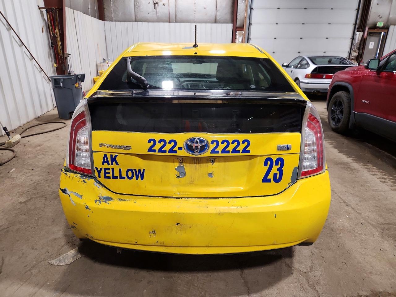 2012 Toyota Prius Two - Фото 6