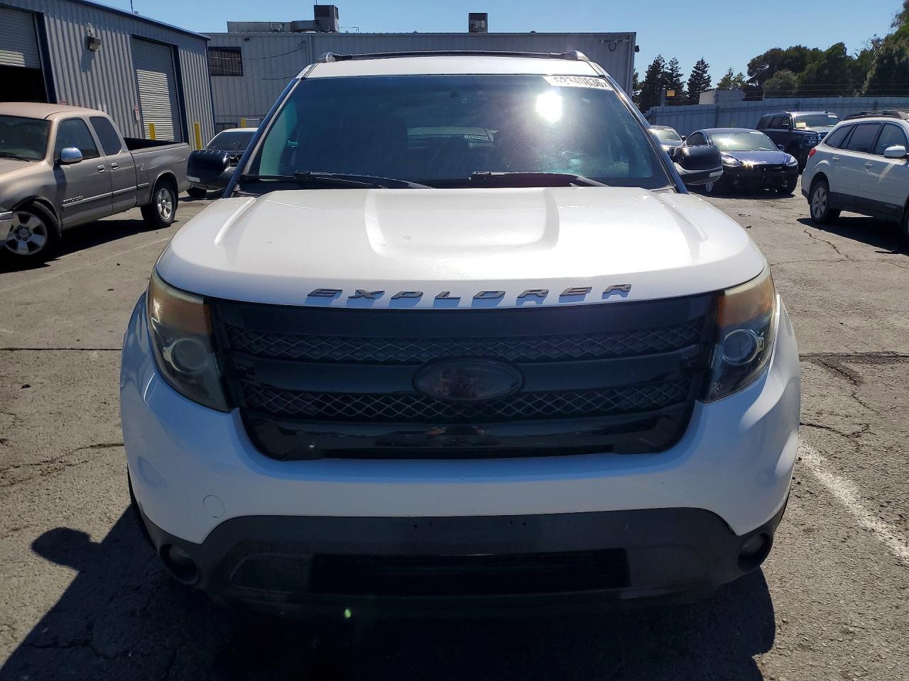 2015 Ford Explorer Sport - Image 5