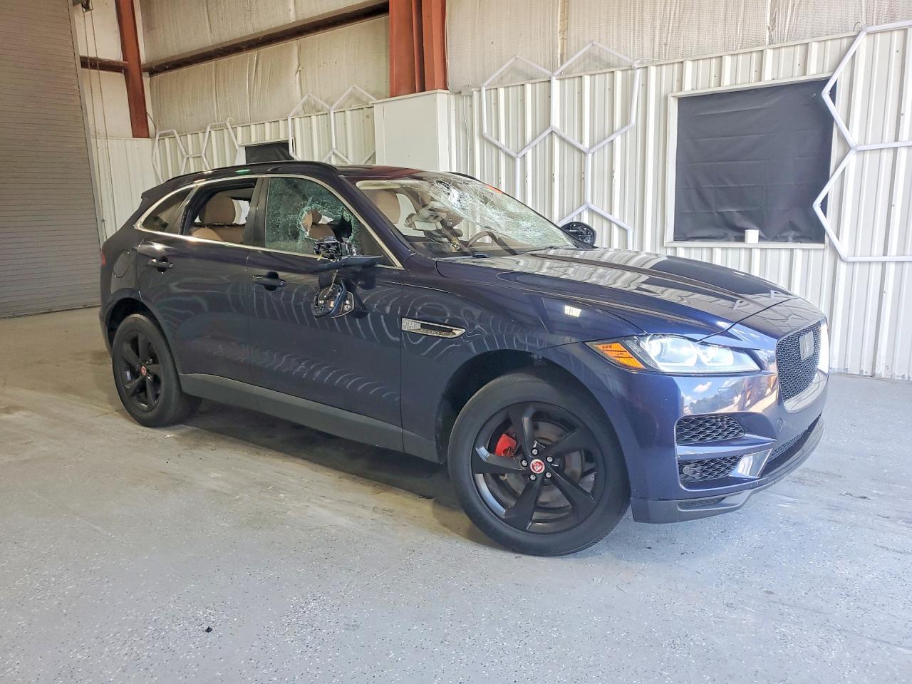 2019 Jaguar F-Pace Premium - Image 4