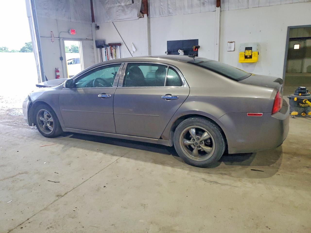 2011 Chevrolet Malibu 1Lt - Фото 2