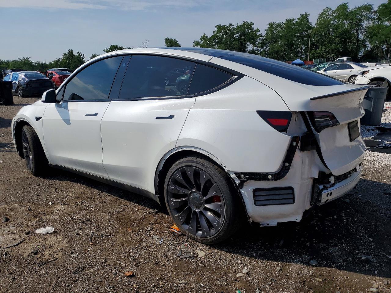 2021 Tesla Model Y - Image 2