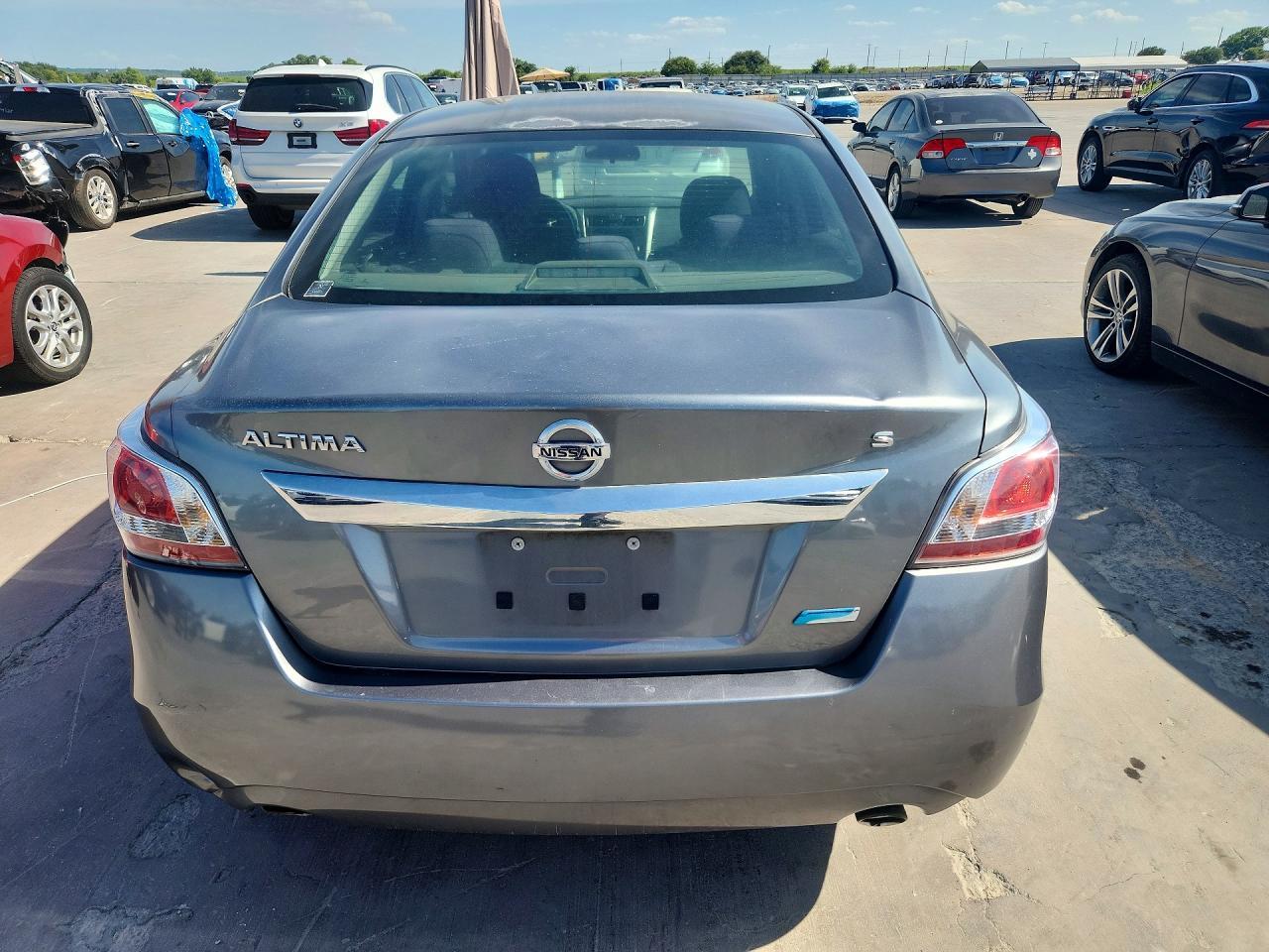 2014 Nissan Altima 2.5 S - Image 6