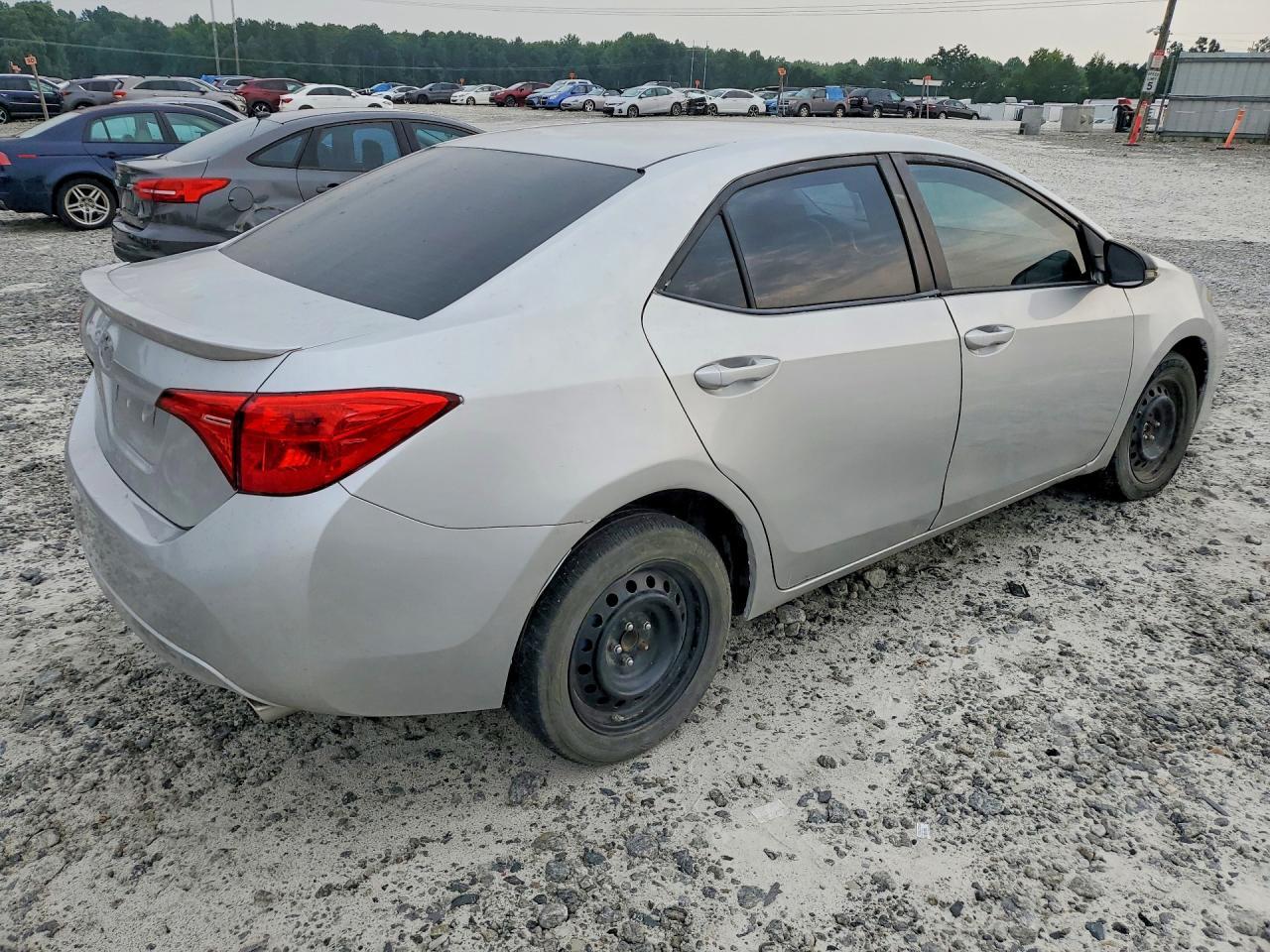 2019 Toyota Corolla Se - Фото 3
