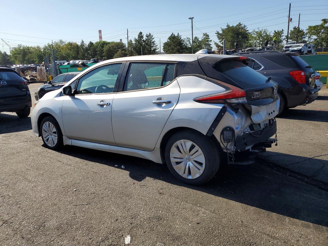 2022 Nissan Leaf S - Фото 2