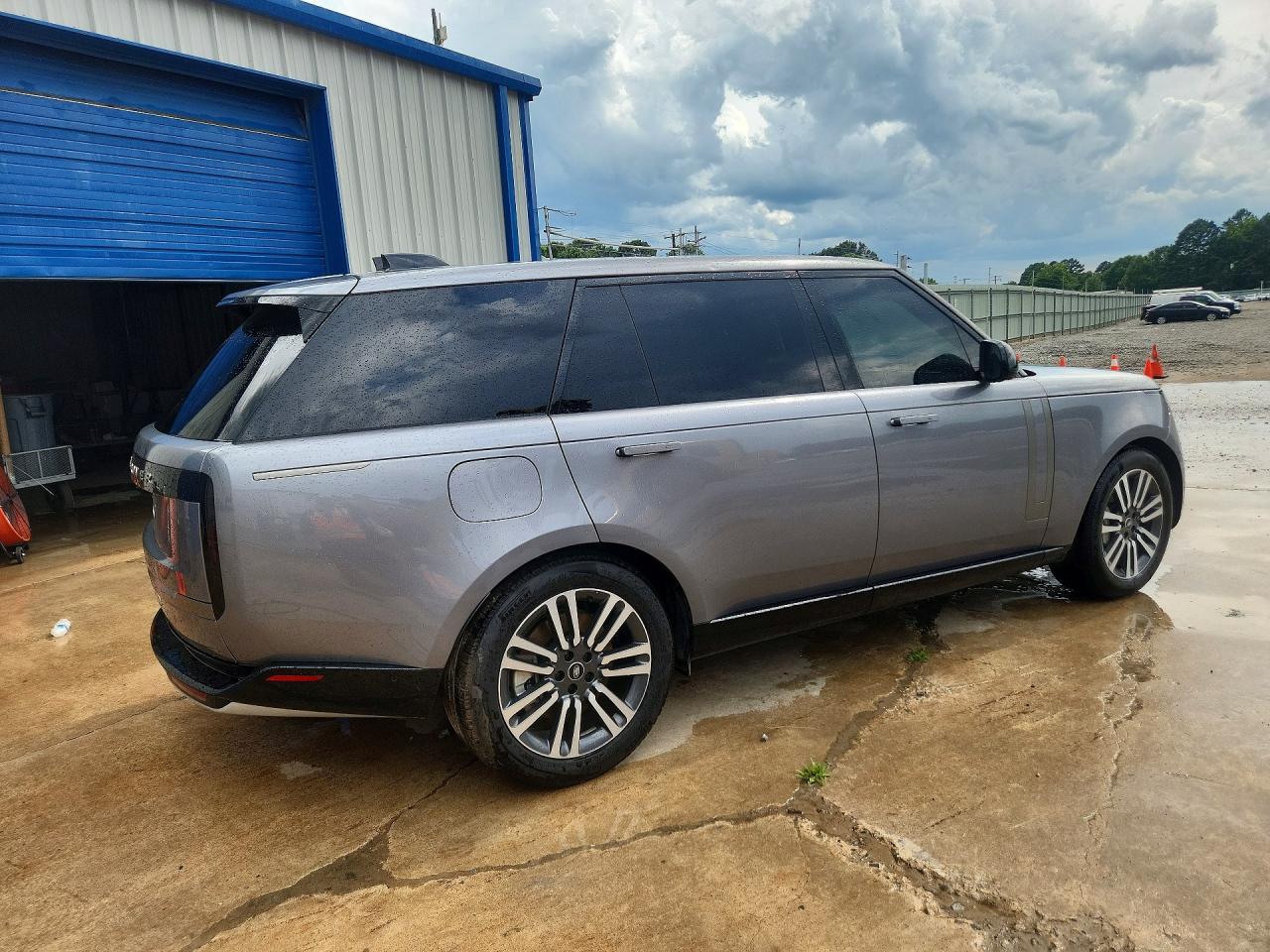 2025 Land Rover Rangerover - Фото 3