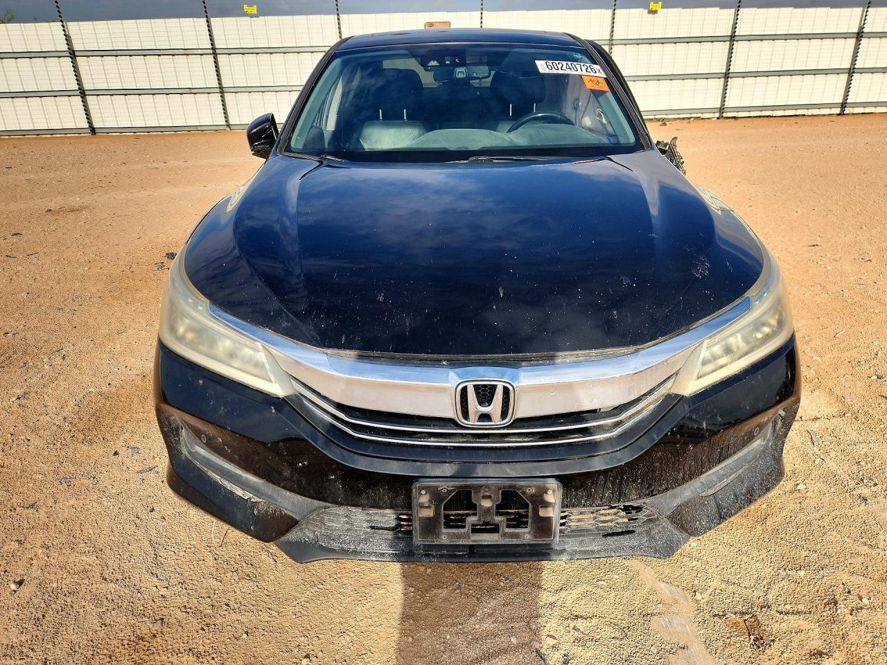 2017 Honda Accord Touring - Image 5
