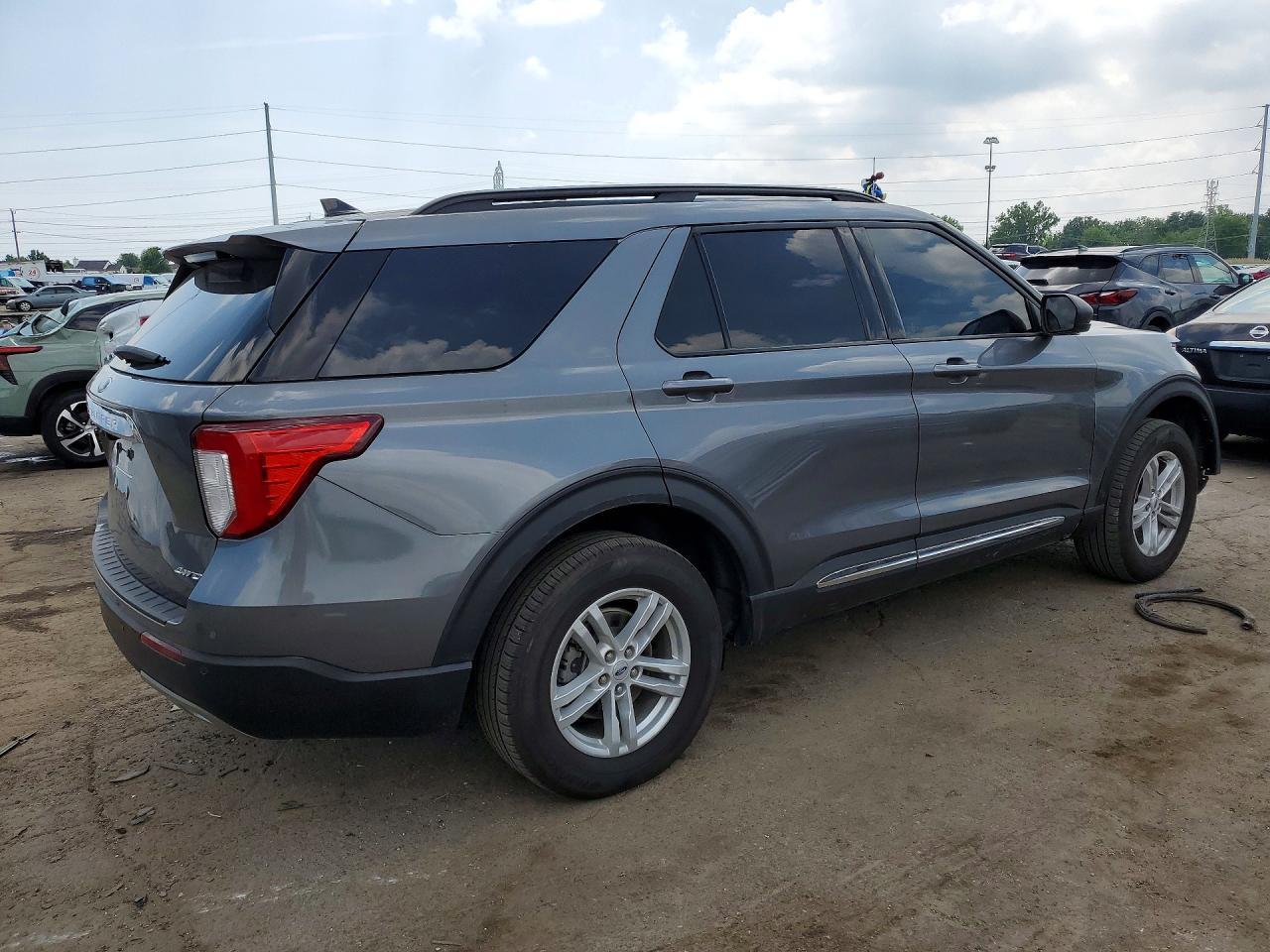2024 Ford Explorer Xlt - Фото 3