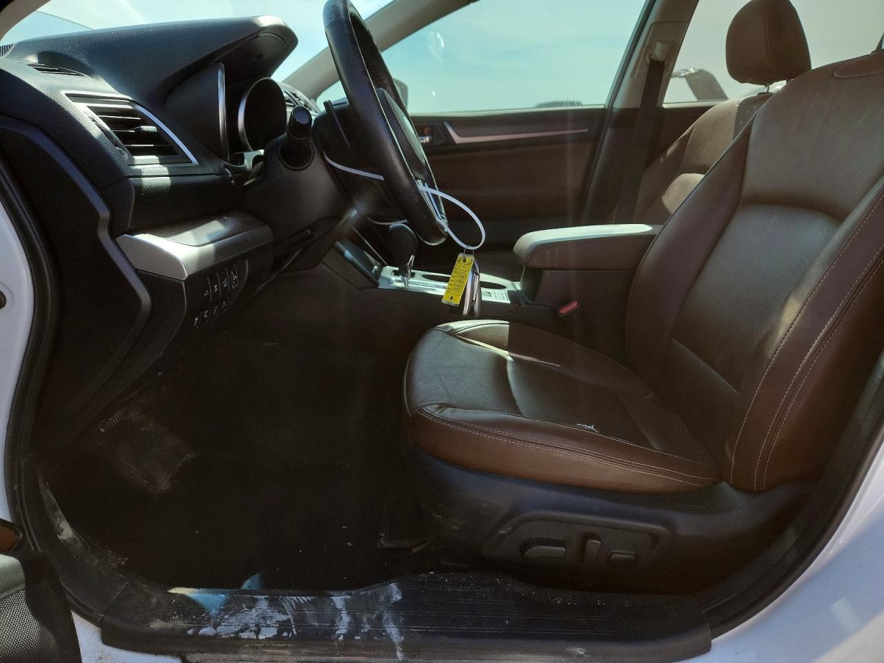 2017 Subaru Outback Touring - Image 7