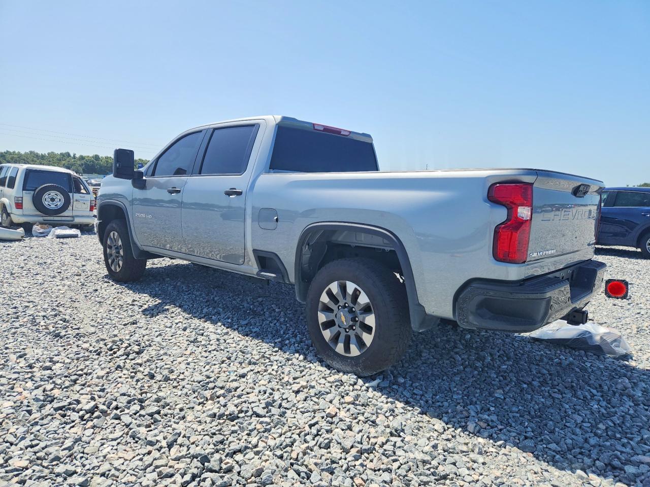 2026 Chevrolet Silverado K2500 Custom - Фото 2