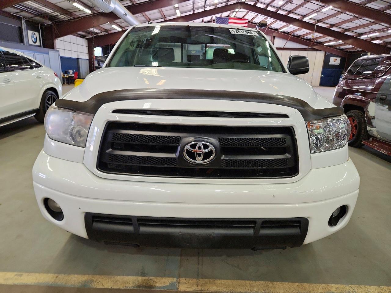 2011 Toyota Tundra Double Cab Sr5 - Image 5