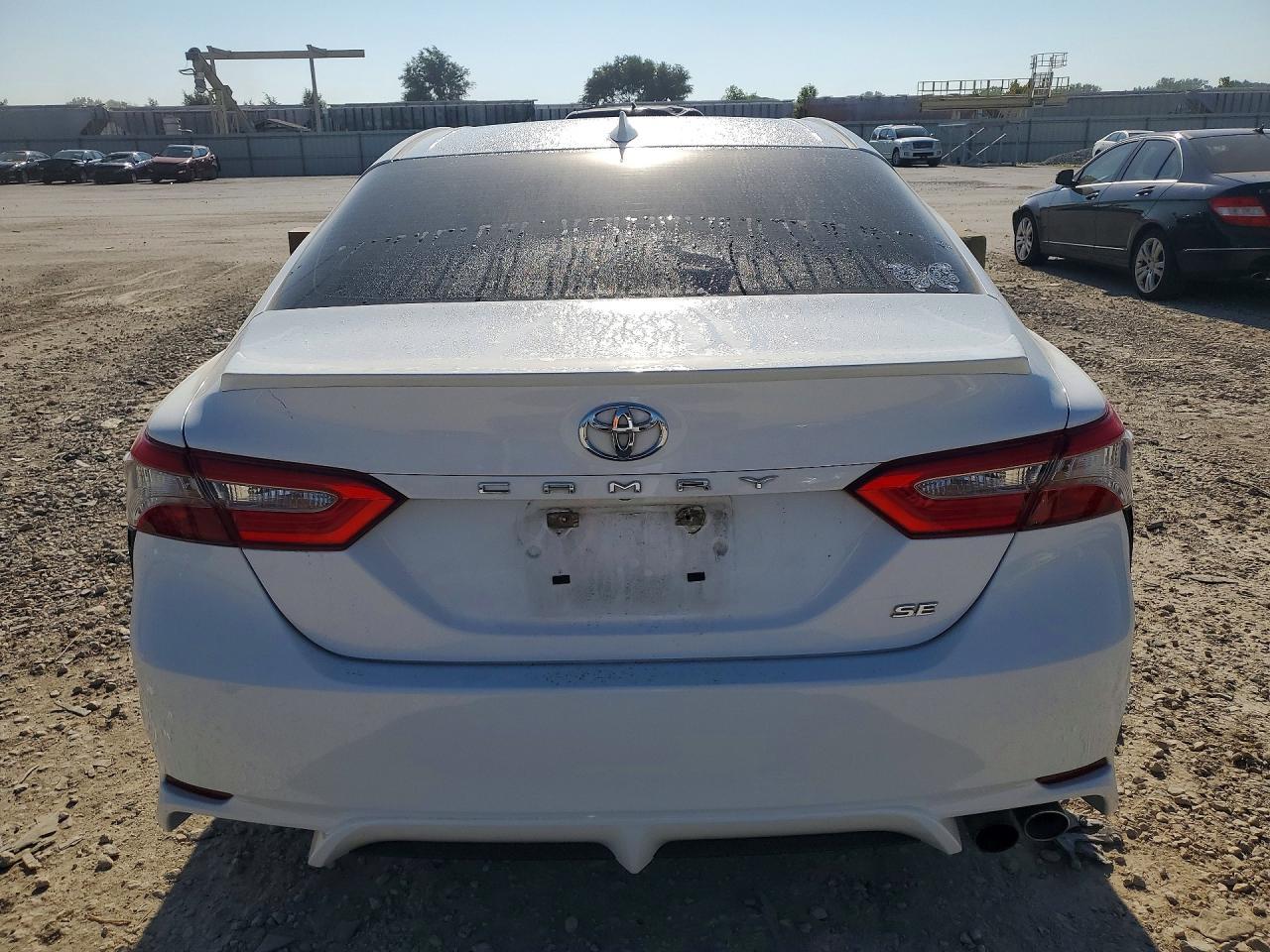 2019 Toyota Camry Se - Фото 6