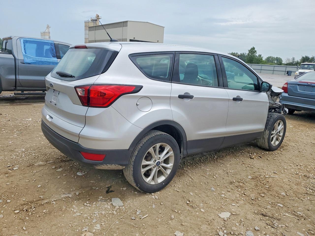 2019 Ford Escape S - Image 3
