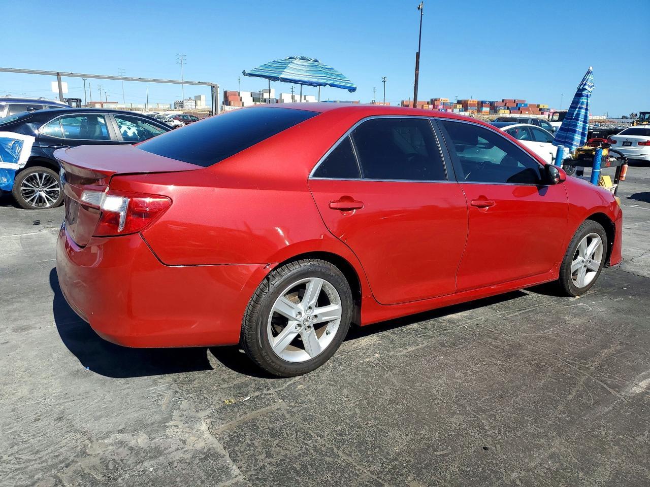 2014 Toyota Camry Se - Фото 3