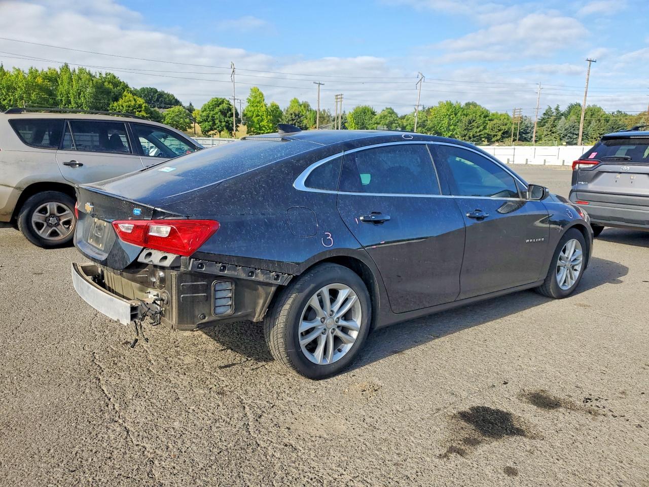 2017 Chevrolet Malibu Hybrid - Image 3