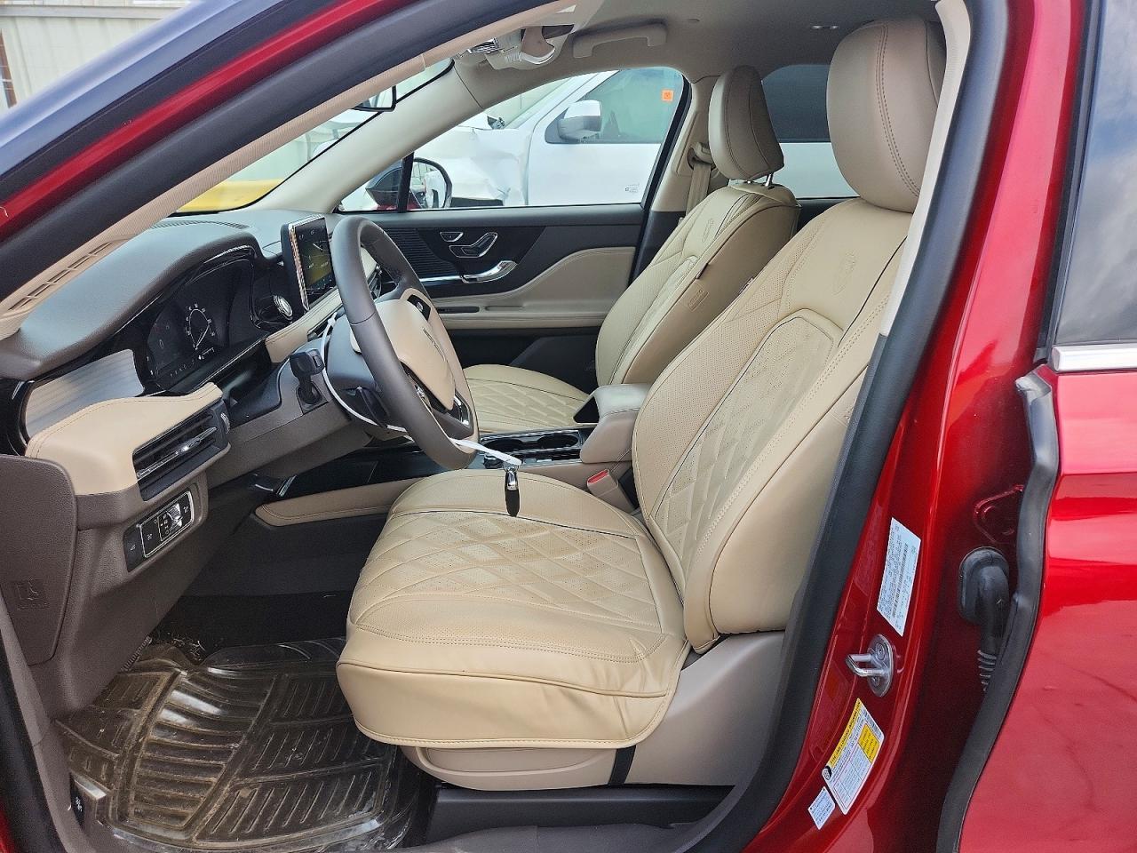 2022 Lincoln Corsair - Image 7