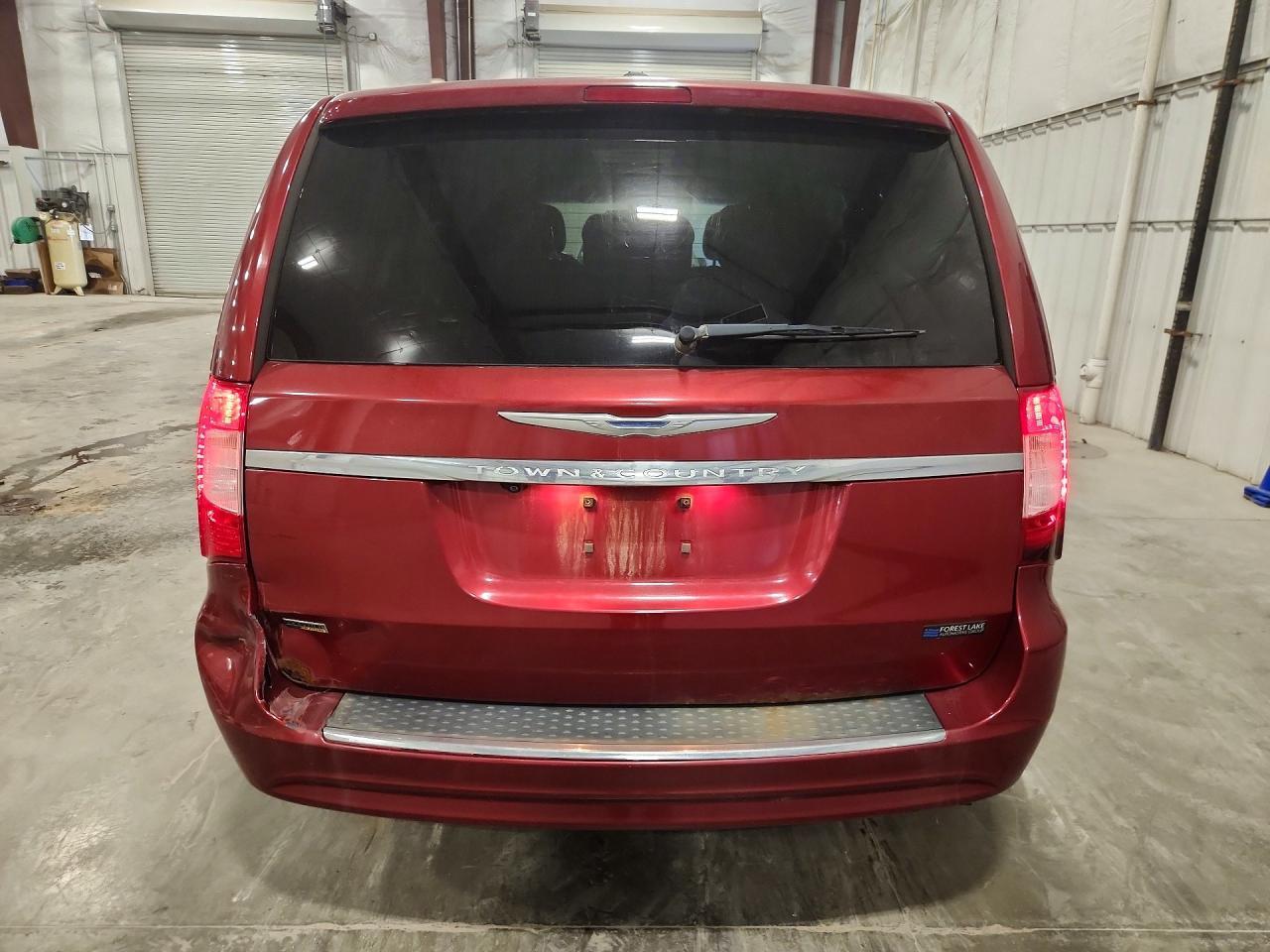 2015 Chrysler Town & Country Touring - Фото 6