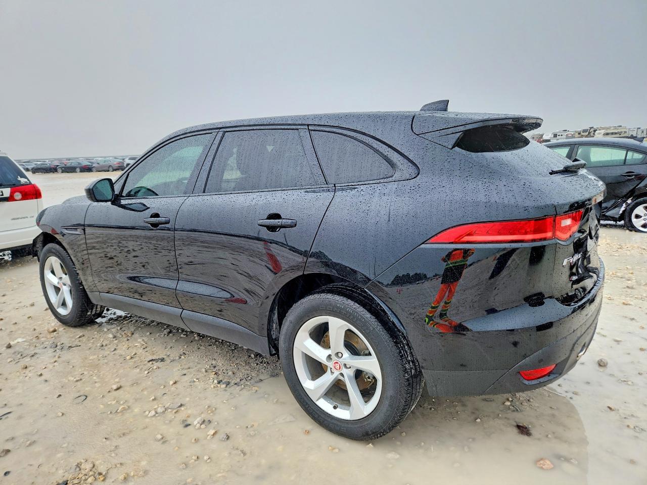 2019 Jaguar F-Pace Premium - Image 2