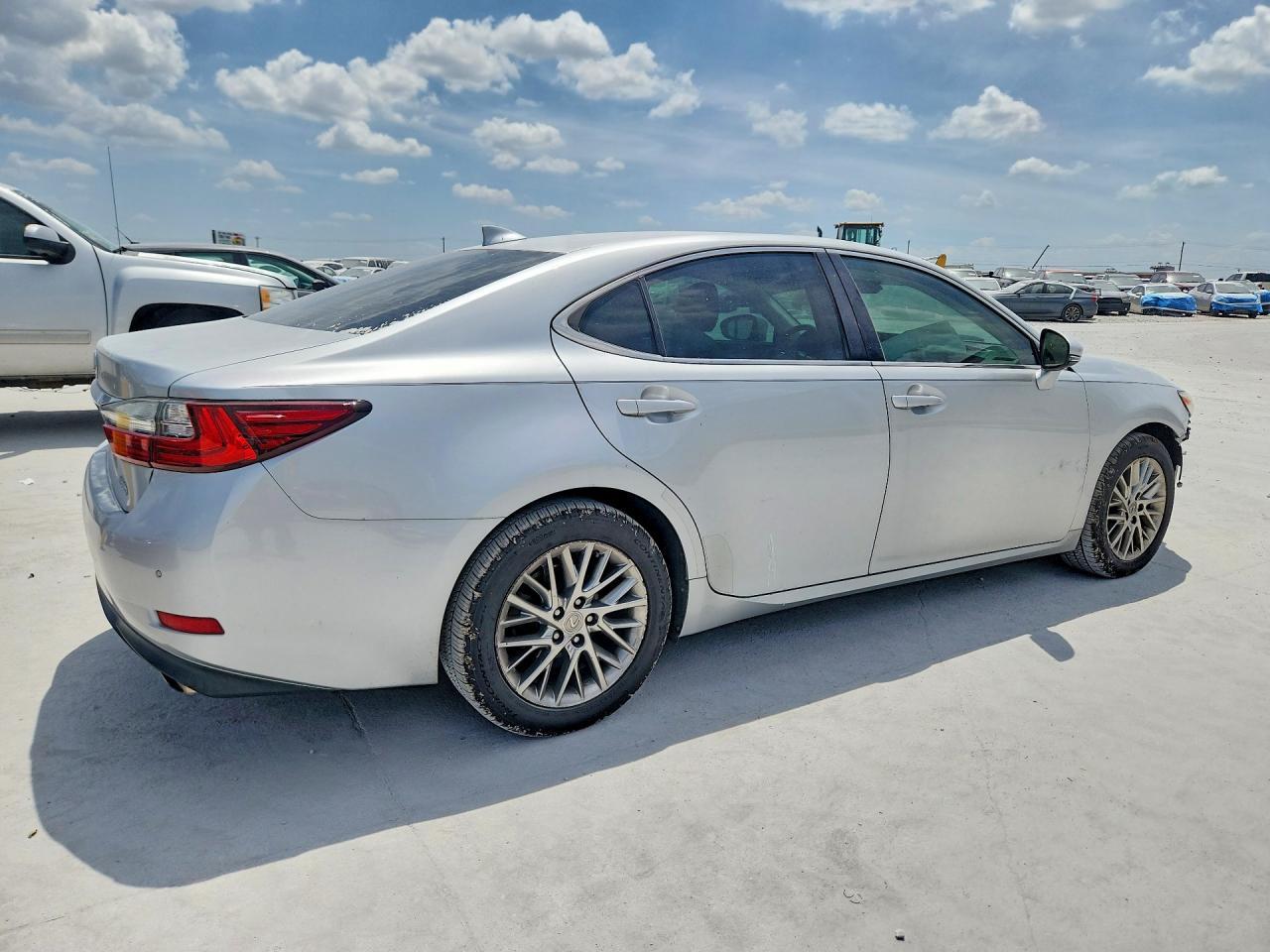 2017 Lexus Es 350 - Image 3