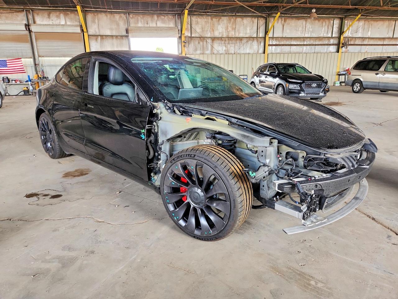 2021 Tesla Model 3 - Фото 4