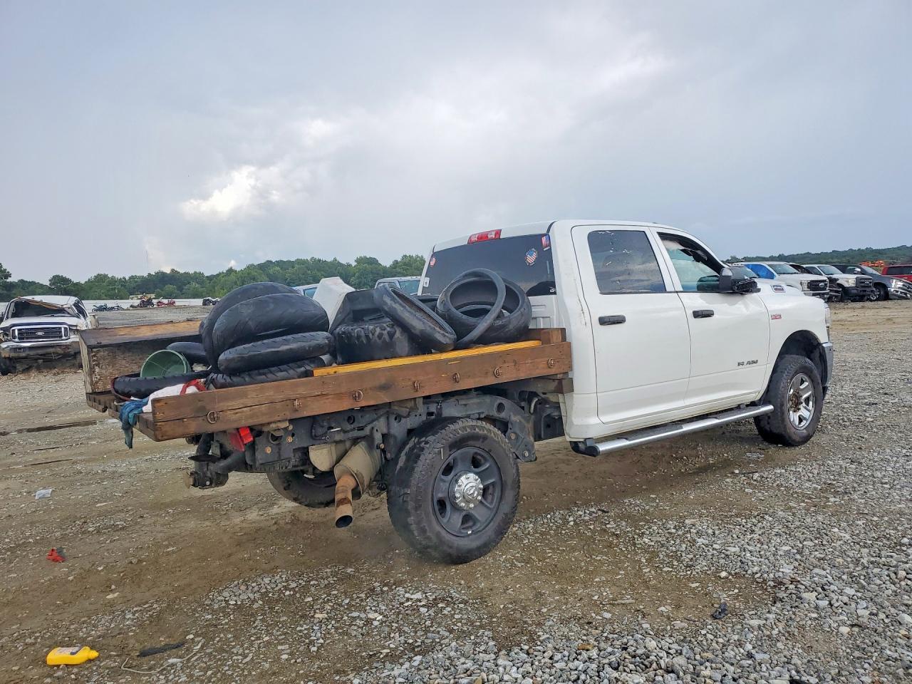 2021 Ram 2500 Tradesman - Фото 3