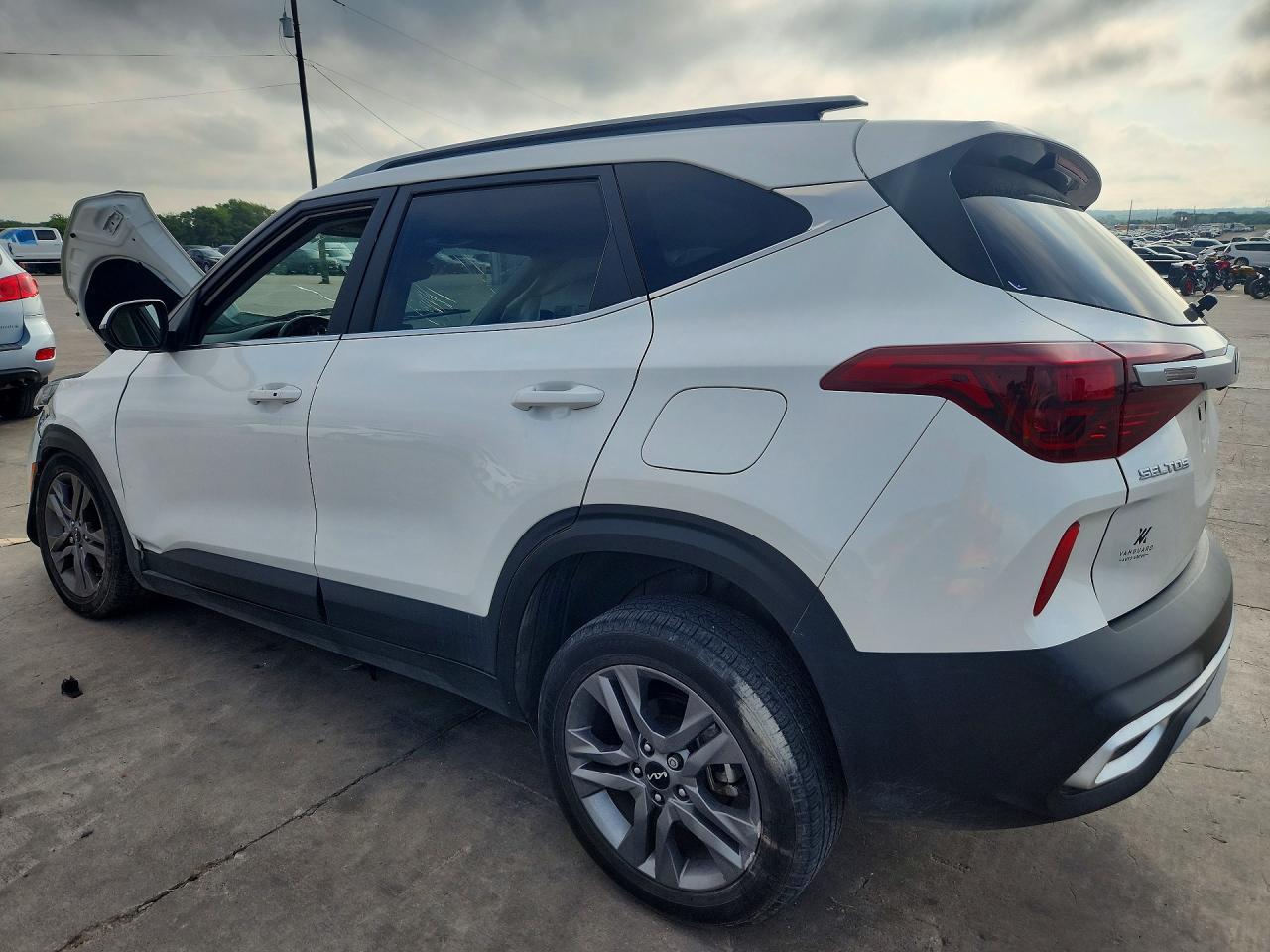 2022 Kia Seltos S - Фото 2
