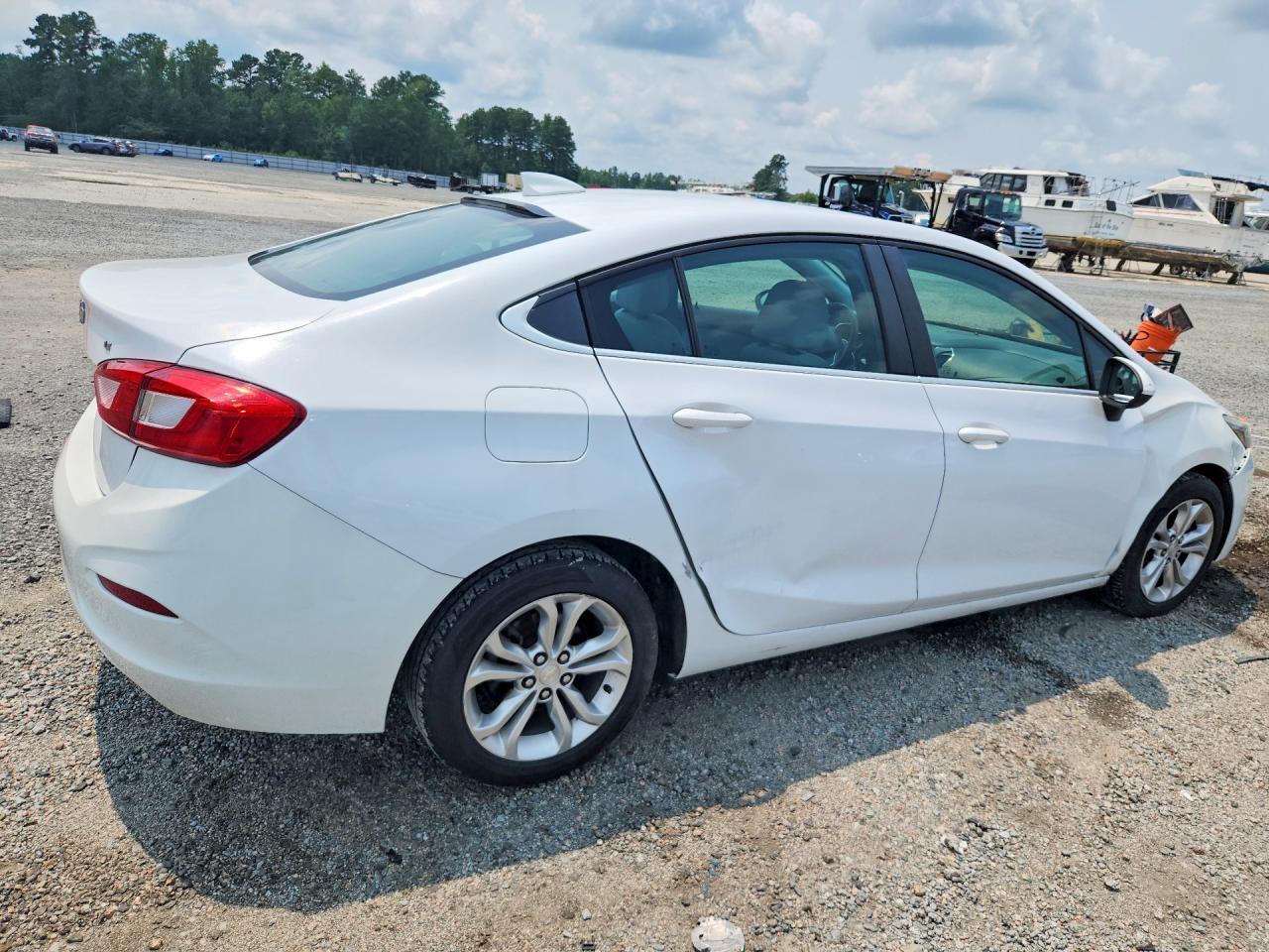 2019 Chevrolet Cruze Lt - Image 3