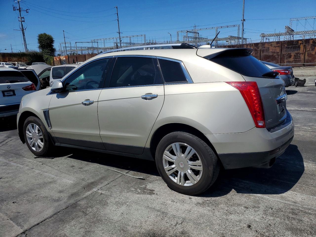 2015 Cadillac Srx Luxury Collection - Image 2