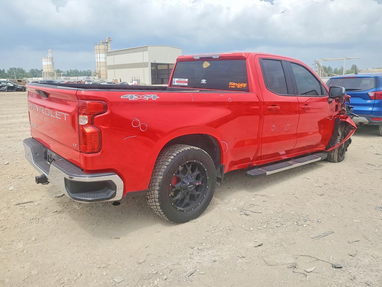 2020 Chevrolet Silverado K1500 Lt - Image 3