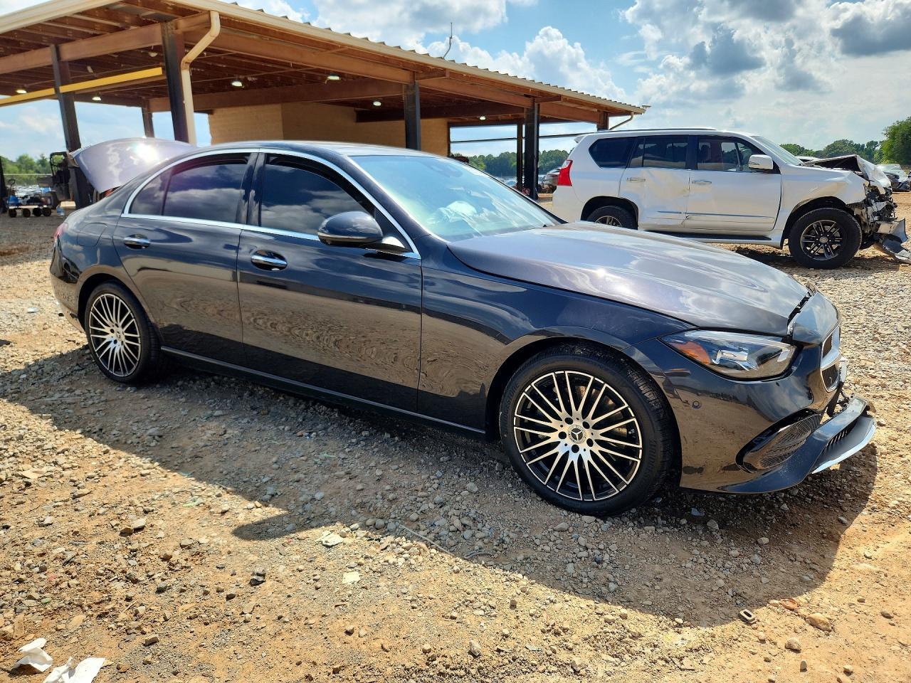 2026 Mercedes-Benz C 300 4Matic - Image 4