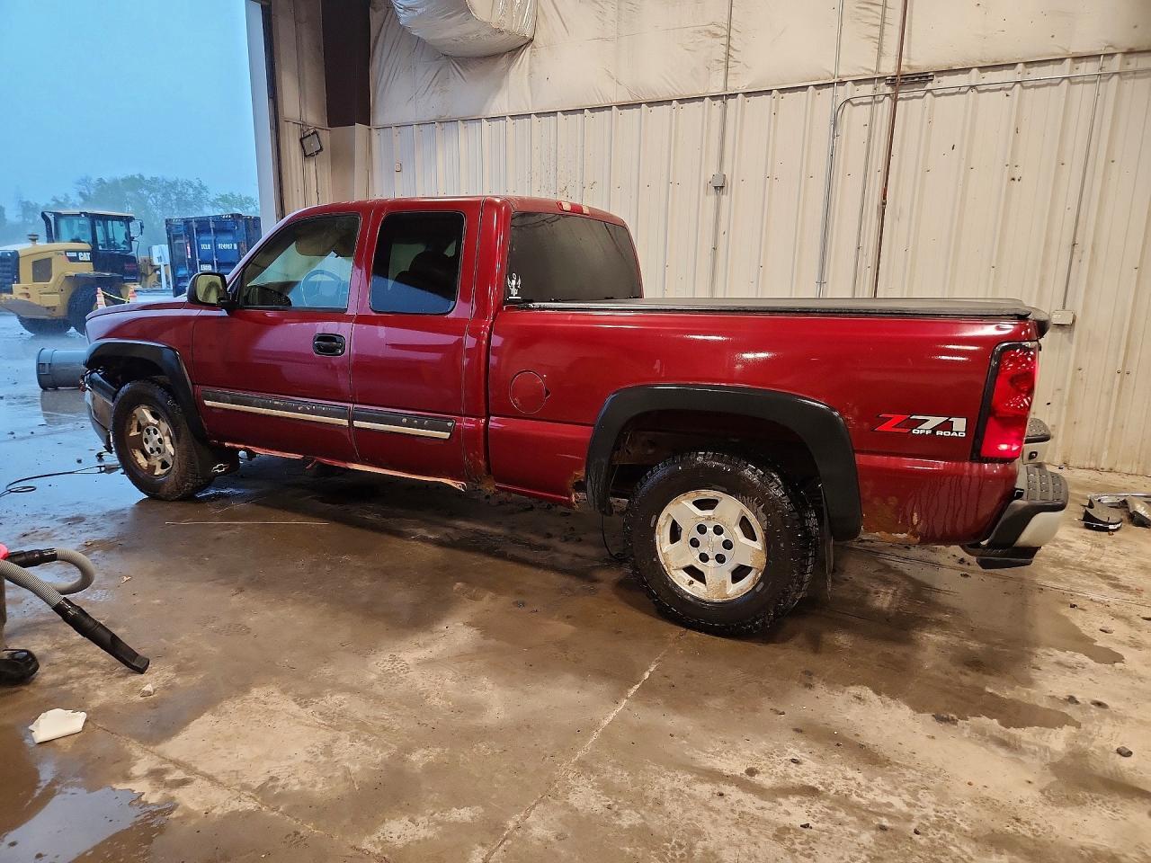 2005 Chevrolet Silverado K1500 - Фото 2