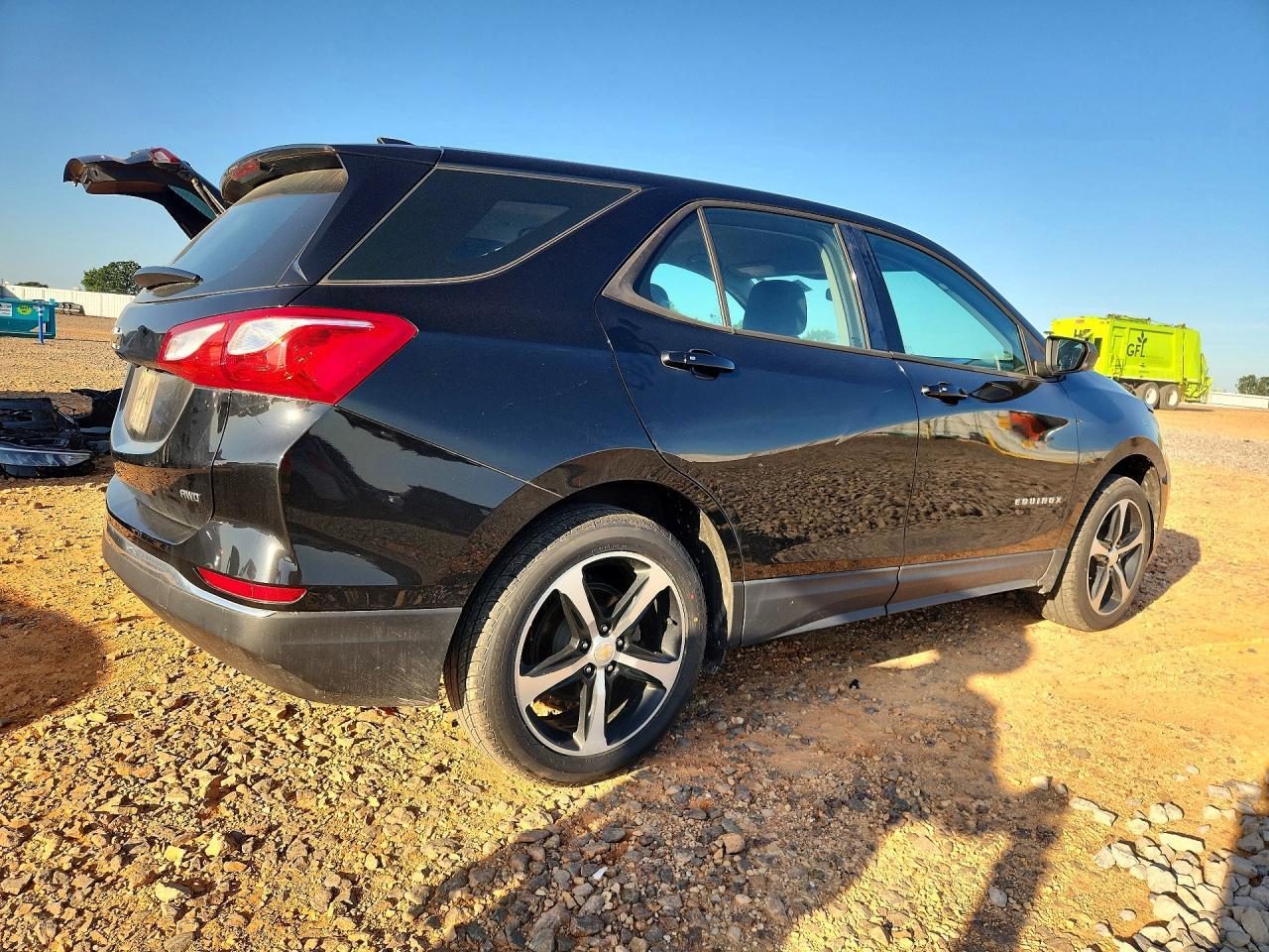 2018 Chevrolet Equinox Ls - Фото 3