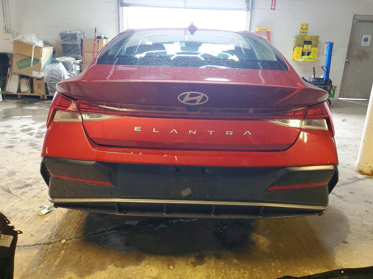2025 Hyundai Elantra Sel - Фото 6