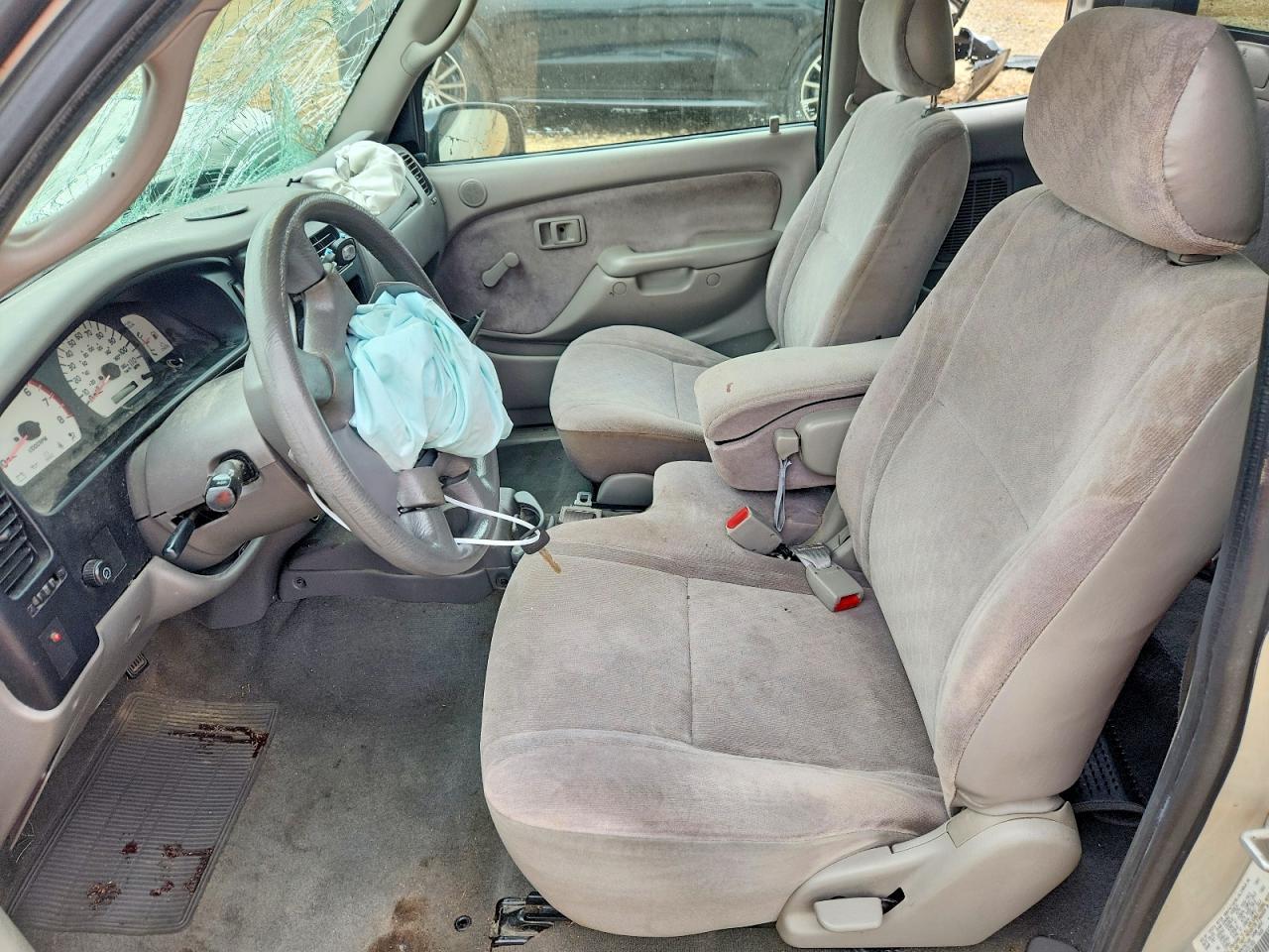 2004 Toyota Tacoma Xtracab - Image 7