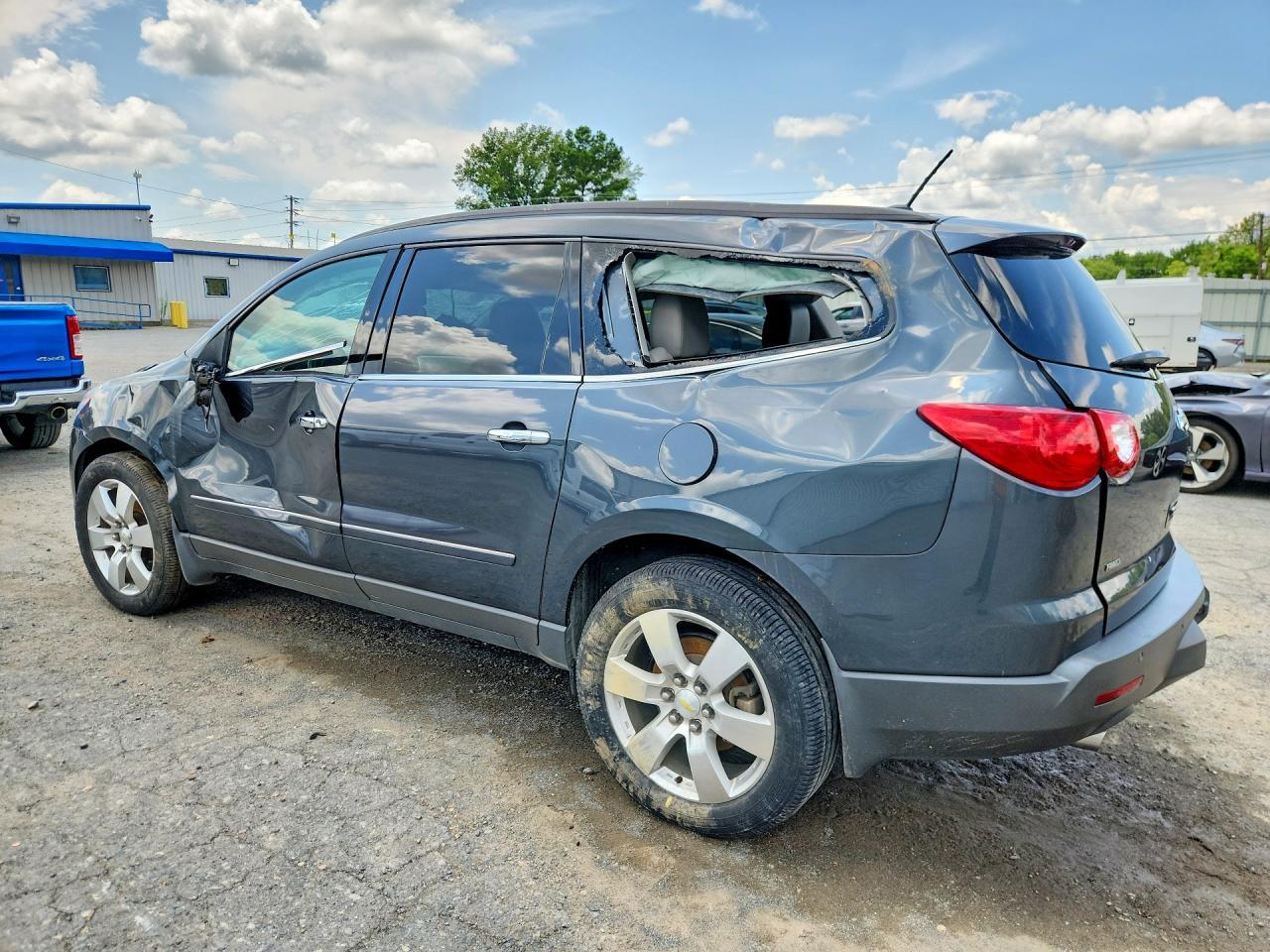 2011 Chevrolet Traverse Ltz - Фото 2