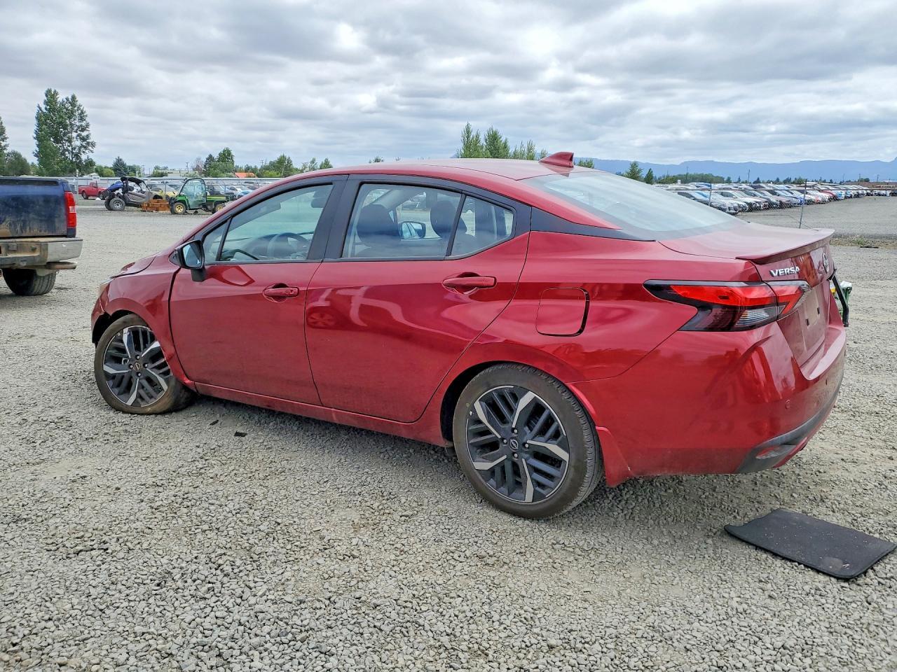2025 Nissan Versa Sr - Фото 2