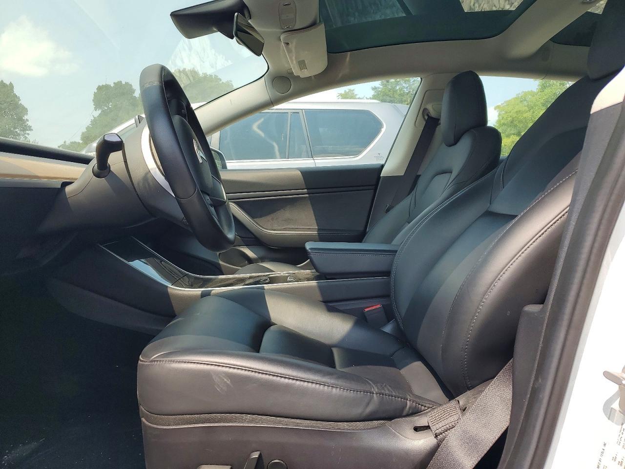 2019 Tesla Model 3 - Image 7