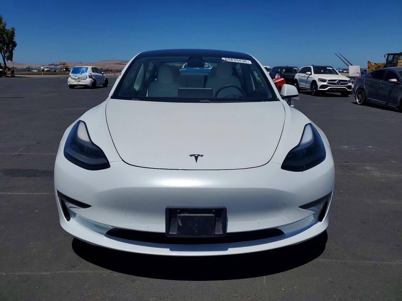2021 Tesla Model 3 - Image 5
