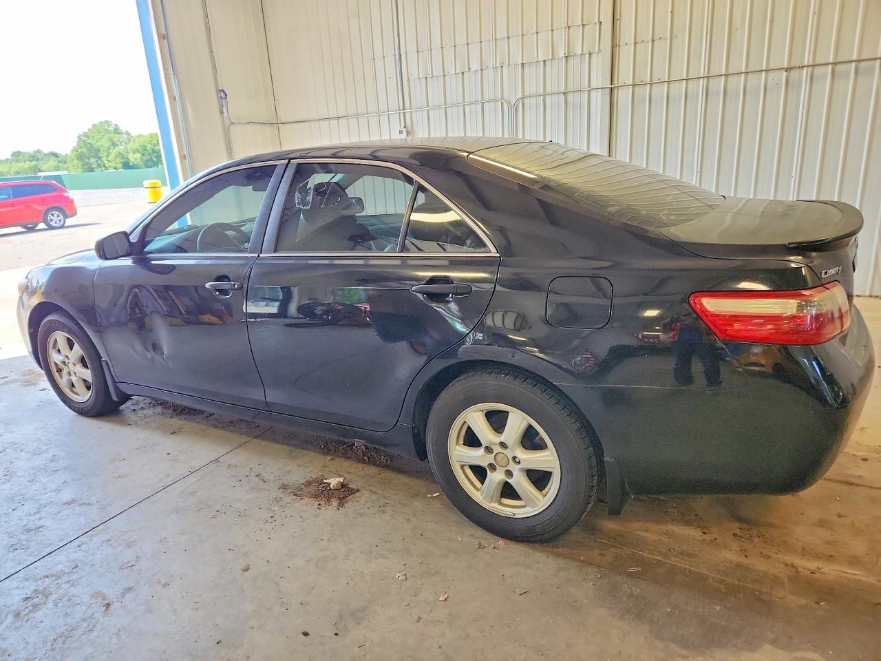 2007 Toyota Camry Le - Фото 2