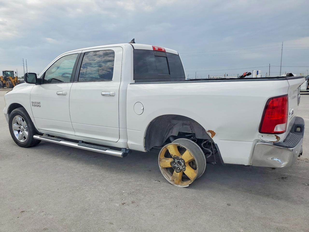 2017 Ram 1500 Slt - Фото 2