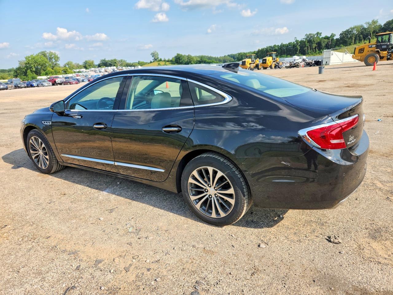 2017 Buick Lacrosse Preferred - Фото 2