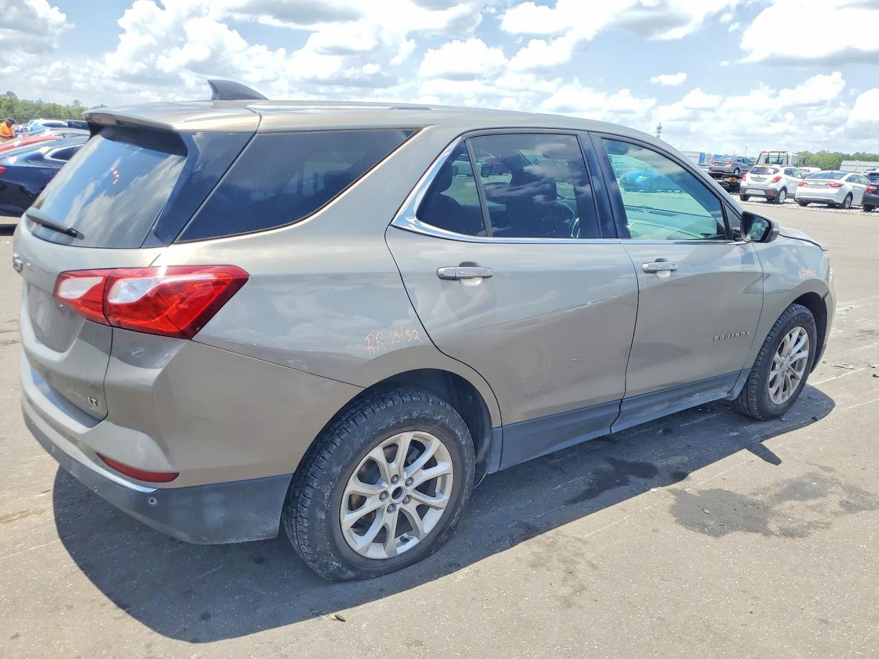 2018 Chevrolet Equinox Lt - Image 3